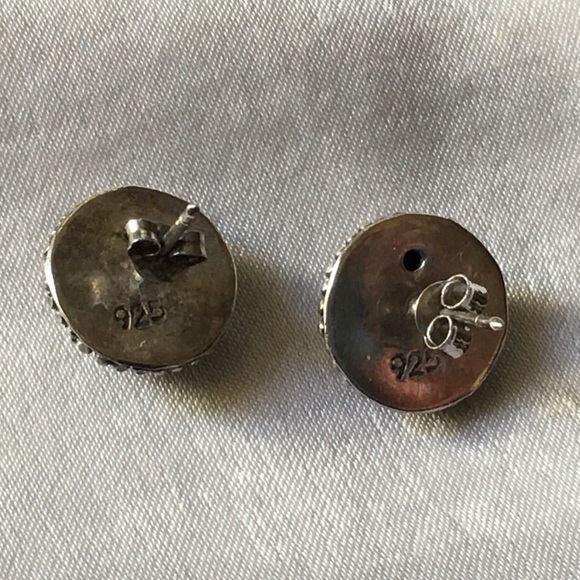 Vintage .925 Sterling Silver Granulated Studs - Picture 7 of 8